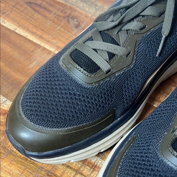 Vionic Navy and Taupe Sneakers, Men’s 12 - Picture 5 of 10